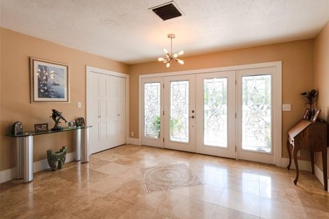House in Crystal River, Florida 4 bedrooms, 260.31 sq.m. № 2102292 - photo 5