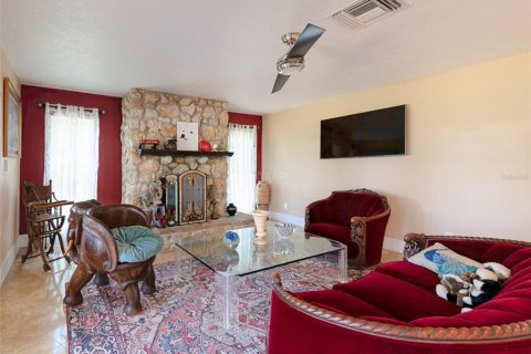 House in Crystal River, Florida 4 bedrooms, 260.31 sq.m. № 2102292 - photo 14