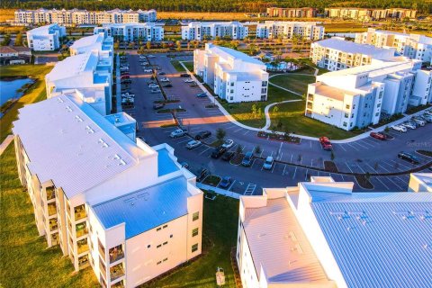 Condo in Kissimmee, Florida, 2 bedrooms  № 2393837 - photo 11
