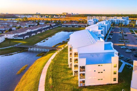 Condo in Kissimmee, Florida, 2 bedrooms  № 2393837 - photo 10