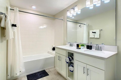 Condo in Kissimmee, Florida, 2 bedrooms  № 2393837 - photo 17