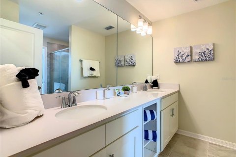 Condo in Kissimmee, Florida, 2 bedrooms  № 2393837 - photo 24