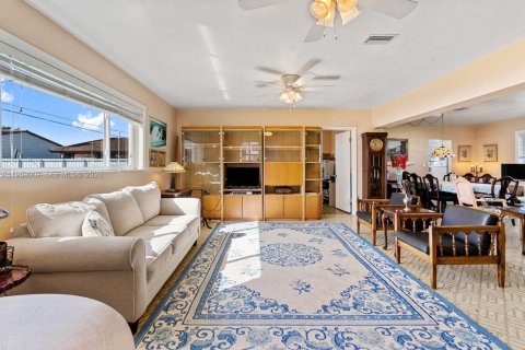 Купить виллу или дом в Хайалиа, Флорида 3 спальни, № 2009775 - фото 18