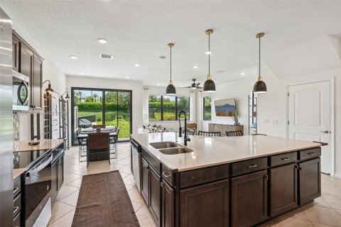 Touwnhouse à vendre à Oakland Park, Floride: 3 chambres, 164.81 m2 № 1998603 - photo 12