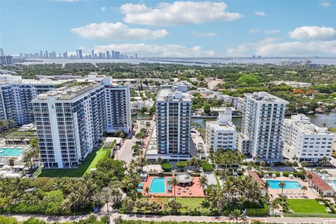 Condominio en venta en Miami Beach, Florida, 1 dormitorio, 95.69 m2 № 1804292 - foto 29