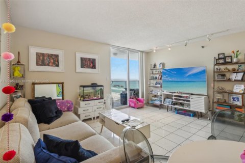 Condominio en venta en Miami Beach, Florida, 1 dormitorio, 95.69 m2 № 1804292 - foto 4