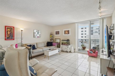 Condominio en venta en Miami Beach, Florida, 1 dormitorio, 95.69 m2 № 1804292 - foto 5