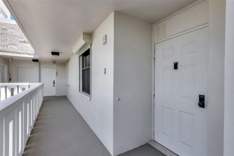 Купить кондоминиум в Хатчинсон-Айленд-Саут, Флорида 5 комнат, 116.22м2, № 1886117 - фото 7