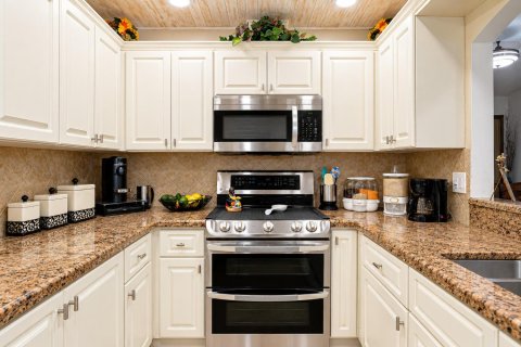 Adosado en venta en West Palm Beach, Florida, 2 dormitorios, 96.99 m2 № 2426149 - foto 10