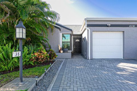 Adosado en venta en West Palm Beach, Florida, 2 dormitorios, 96.99 m2 № 2426149 - foto 4