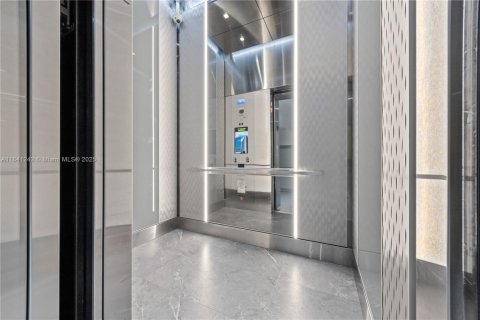 Copropriété à vendre à Aventura, Floride: 2 chambres, 84.82 m2 № 1833739 - photo 11