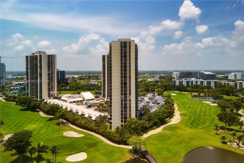 Copropriété à vendre à Aventura, Floride: 2 chambres, 84.82 m2 № 1833739 - photo 12