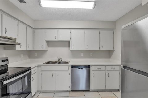 Duplex à vendre à Lakeland, Floride: 2 chambres, 106.09 m2 № 2156340 - photo 4
