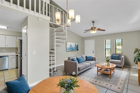 Duplex à vendre à Lakeland, Floride: 2 chambres, 106.09 m2 № 2156340 - photo 2