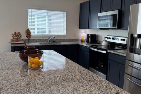 House in Davenport, Florida 4 bedrooms, 198.63 sq.m. № 1905870 - photo 11