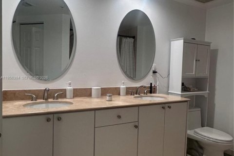 Apartment in Hallandale Beach, Florida 1 bedroom, 85.47 sq.m. № 2019567 - photo 16