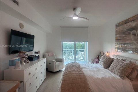 Apartment in Hallandale Beach, Florida 1 bedroom, 85.47 sq.m. № 2019567 - photo 13