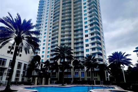 Apartment in Hallandale Beach, Florida 1 bedroom, 85.47 sq.m. № 2019567