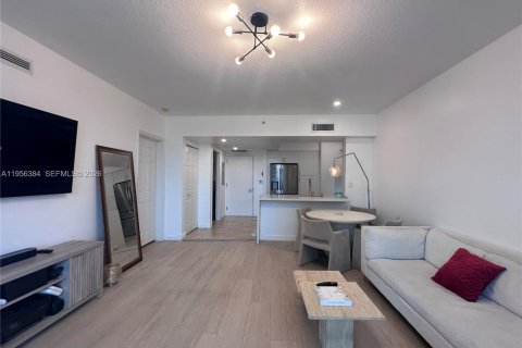 Apartment in Hallandale Beach, Florida 1 bedroom, 85.47 sq.m. № 2019567 - photo 2