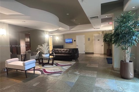 Apartment in Hallandale Beach, Florida 1 bedroom, 85.47 sq.m. № 2019567 - photo 25