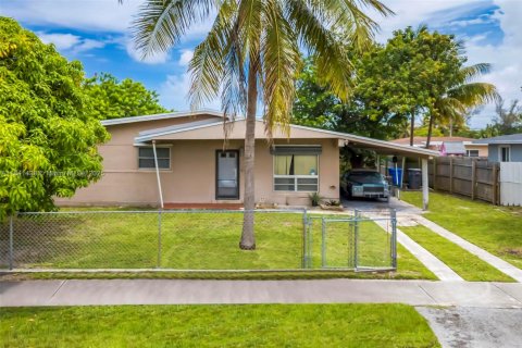 House in West Park, Florida 3 bedrooms, 102.19 sq.m. № 1836018 - photo 13