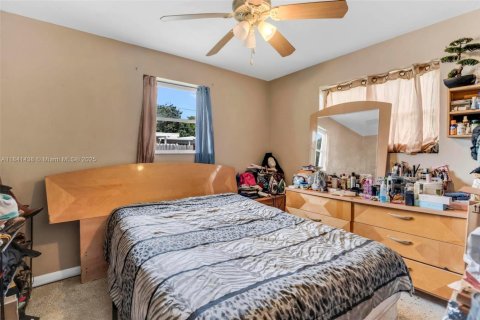 House in West Park, Florida 3 bedrooms, 102.19 sq.m. № 1836018 - photo 6