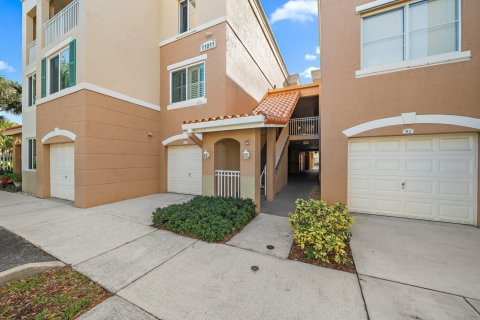 Condo in Palm Beach Gardens, Florida, 2 bedrooms  № 1224918 - photo 1