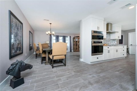 House in Port Charlotte, Florida 3 bedrooms, 211.26 sq.m. № 1636093 - photo 4