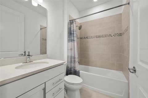 Купить виллу или дом в Уэсли-Чепел, Флорида 8 комнат, 185.99м2, № 1757631 - фото 18