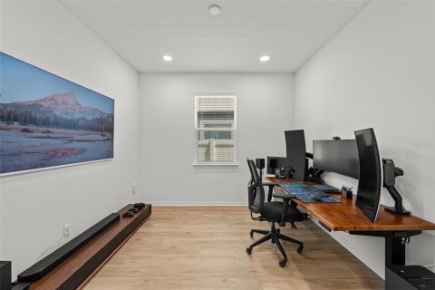 Купить виллу или дом в Уэсли-Чепел, Флорида 8 комнат, 185.99м2, № 1757631 - фото 20