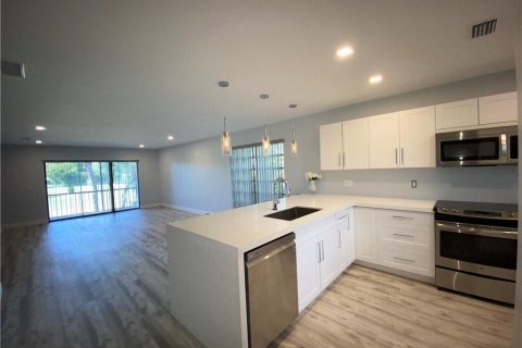 Condo in Boca Raton, Florida, 2 bedrooms № 2154152 - photo 4
