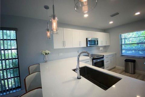 Condo in Boca Raton, Florida, 2 bedrooms № 2154152 - photo 9