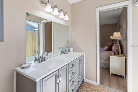 Villa ou maison à louer à Bradenton, Floride: 3 chambres, 164.44 m2 № 2119486 - photo 10