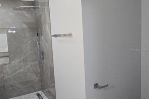 House in Tampa, Florida 3 bedrooms, 97.73 sq.m. № 1888657 - photo 30