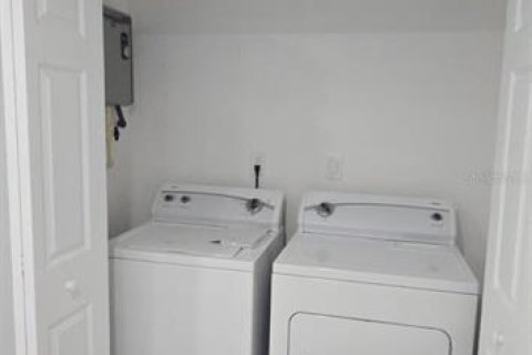 House in Tampa, Florida 3 bedrooms, 97.73 sq.m. № 1888657 - photo 23