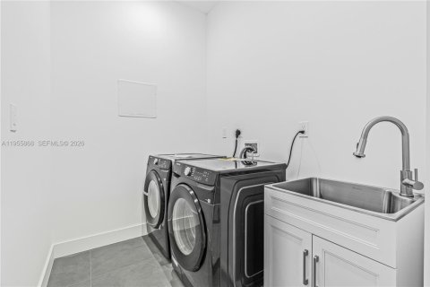 Купить виллу или дом в Кейп-Корал, Флорида 3 спальни, № 2009846 - фото 30