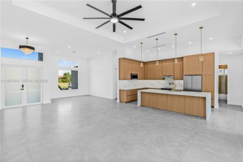 Купить виллу или дом в Кейп-Корал, Флорида 3 спальни, № 2009846 - фото 8