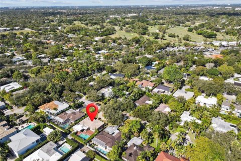 Снять в аренду виллу или дом в Майами-Шорс, Флорида 3 спальни, 188.68м2, № 2001458 - фото 28