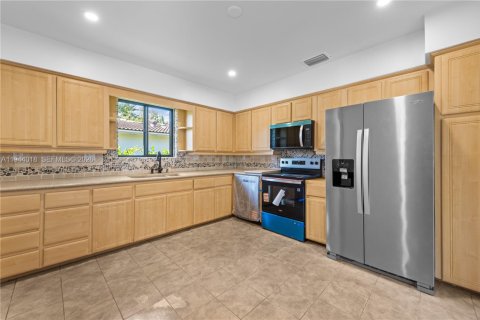 Снять в аренду виллу или дом в Майами-Шорс, Флорида 3 спальни, 188.68м2, № 2001458 - фото 19