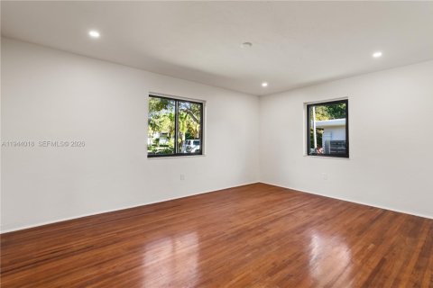 Снять в аренду виллу или дом в Майами-Шорс, Флорида 3 спальни, 188.68м2, № 2001458 - фото 11