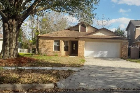 House in Orlando, Florida 3 bedrooms, 153.85 sq.m. № 1793586 - photo 1