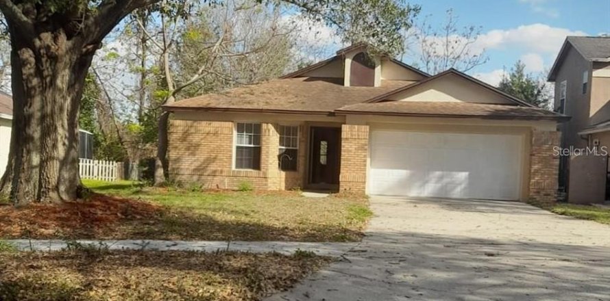 House in Orlando, Florida 3 bedrooms, 153.85 sq.m. № 1793586
