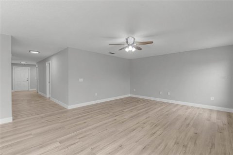 Casa en alquiler en Clermont, Florida, 3 dormitorios, 176.42 m2 № 1916523 - foto 21