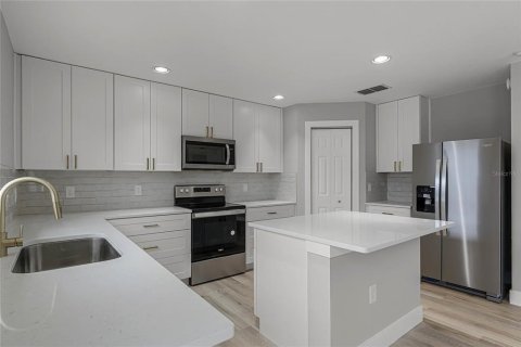 Casa en alquiler en Clermont, Florida, 3 dormitorios, 176.42 m2 № 1916523 - foto 3