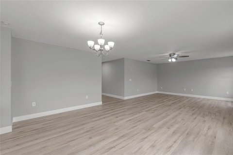Casa en alquiler en Clermont, Florida, 3 dormitorios, 176.42 m2 № 1916523 - foto 11