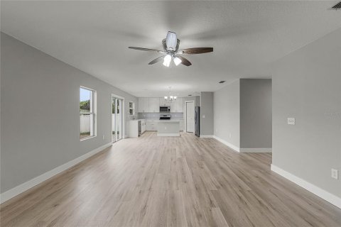Casa en alquiler en Clermont, Florida, 3 dormitorios, 176.42 m2 № 1916523 - foto 13