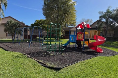 Apartment in Miami, Florida 2 bedrooms, 91.6 sq.m. № 2023781 - photo 26