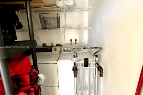 Снять в аренду кондоминиум в Делрей-Бич, Флорида 2 спальни, 83.8м2, № 2005232 - фото 23