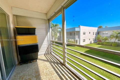 Снять в аренду кондоминиум в Делрей-Бич, Флорида 2 спальни, 83.8м2, № 2005232 - фото 20