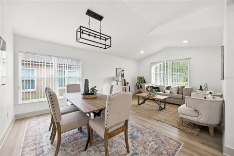 Villa ou maison à vendre à Valrico, Floride: 3 chambres, 189.89 m2 № 1898873 - photo 4